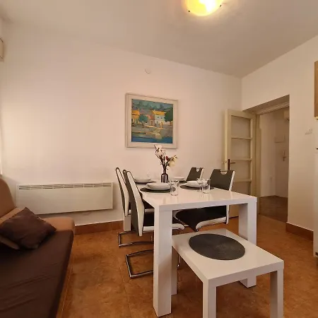 Jadran 2151 Apartament