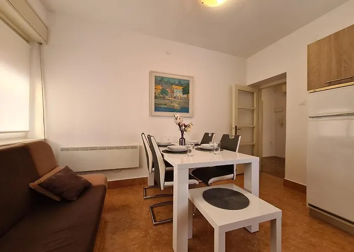 Jadran 2151 Apartament